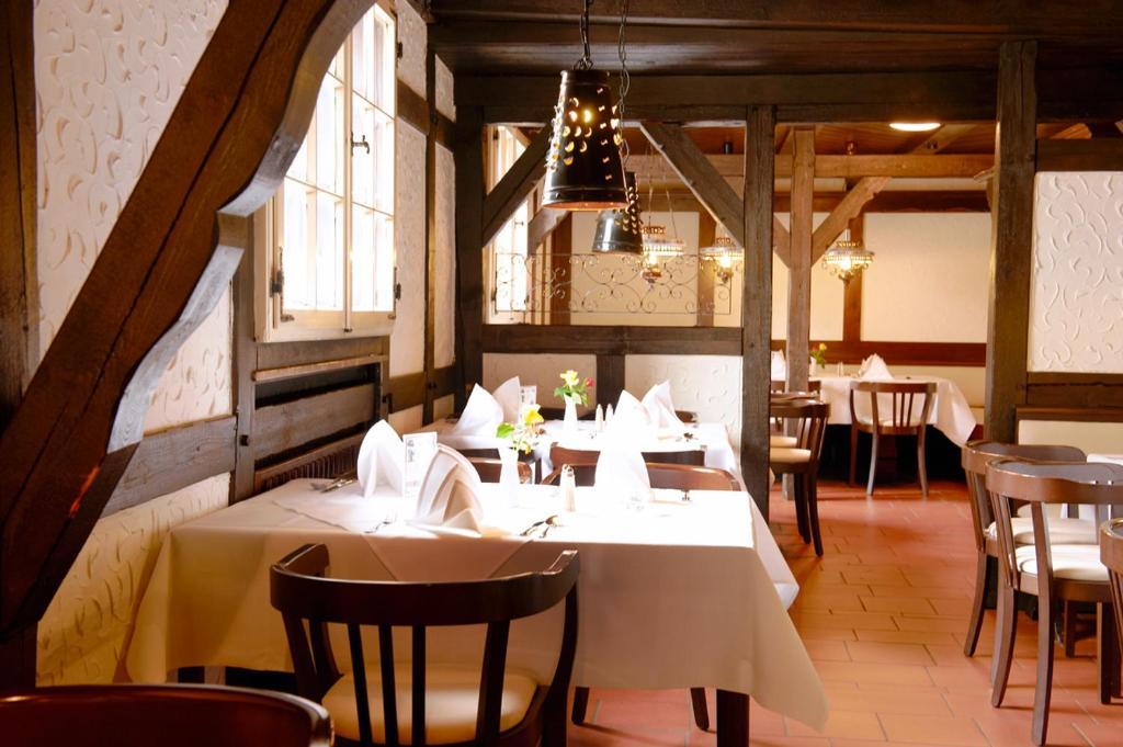 Hotel Restaurant Zur Linde Pattensen Exterior foto